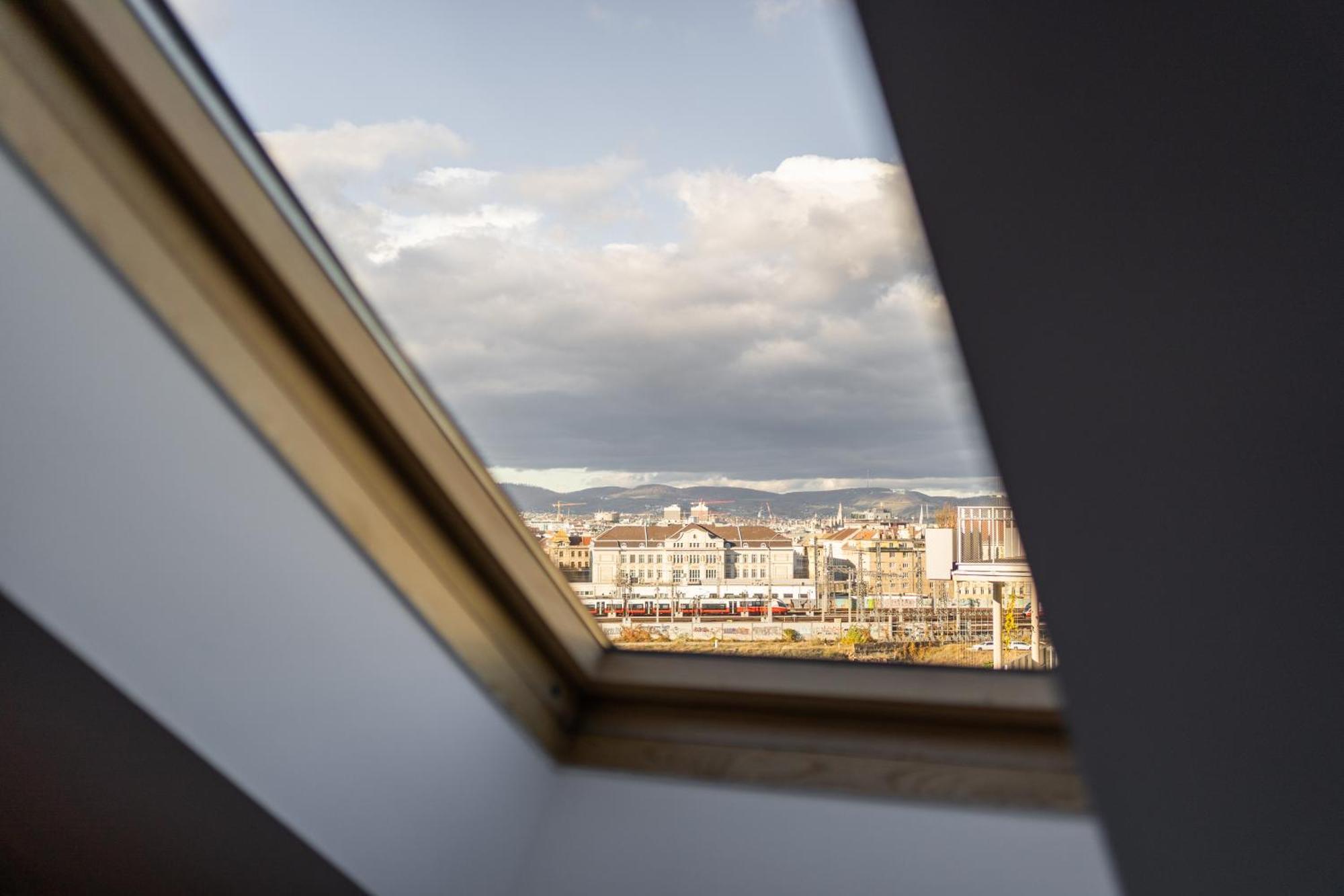 Myflat - Bright Apartment Near Central Station Виена Екстериор снимка