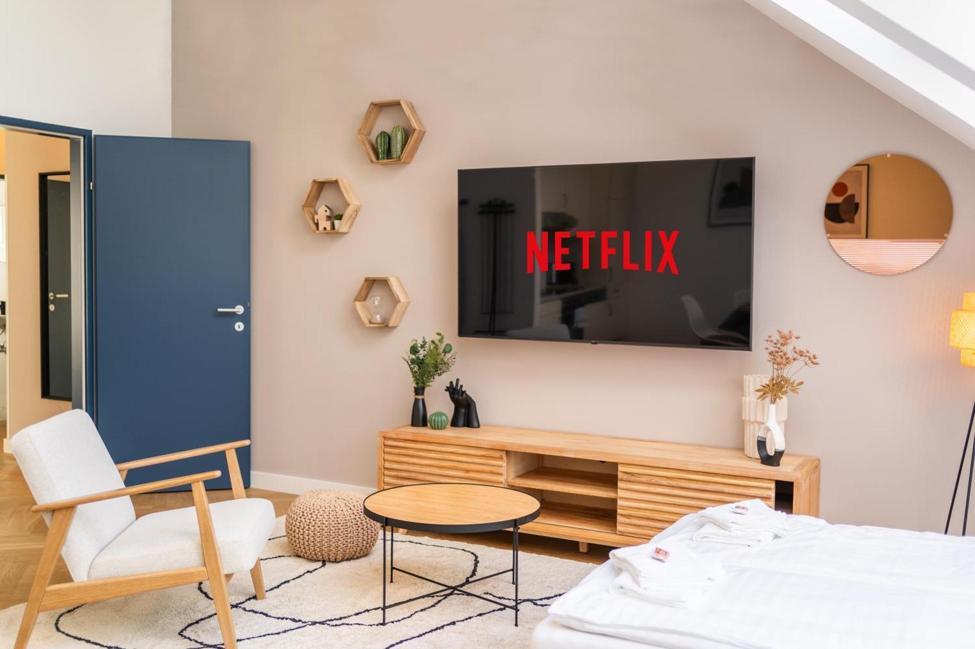 Myflat - Bright Apartment Near Central Station Виена Екстериор снимка